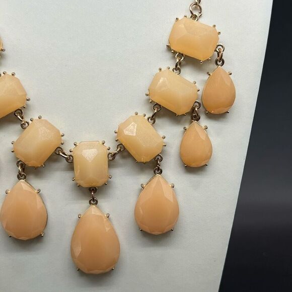 Princess Style Necklace Light Peach Gold Tone Chain Geometric Teardrop Faceted - Picture 3 of 6